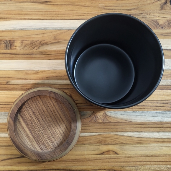 Starbucks Reserve .5lb Coffee Canister - Picture 2 of 6